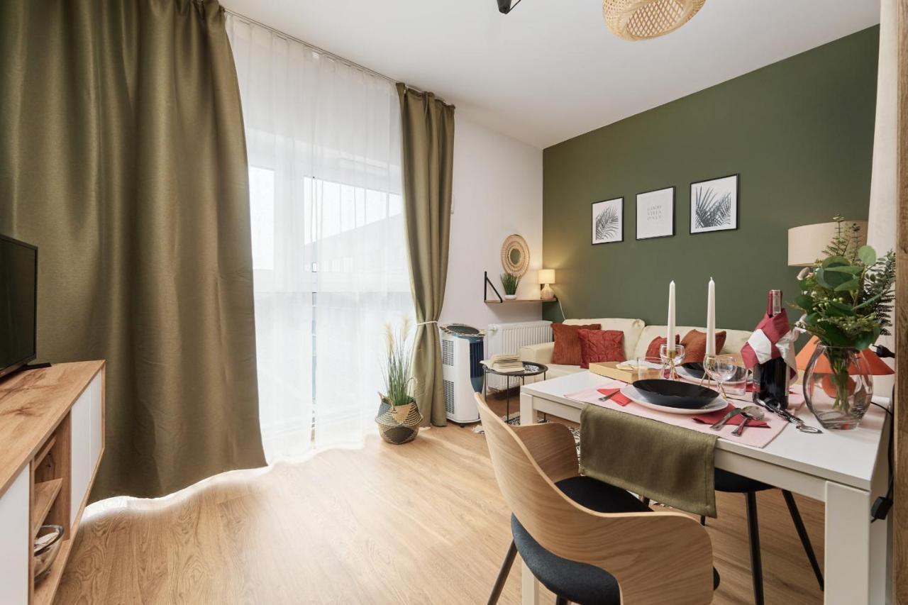City Panorama Studio Apartments Jaworska 4 By Noclegi Renters Wrocław Exterior foto